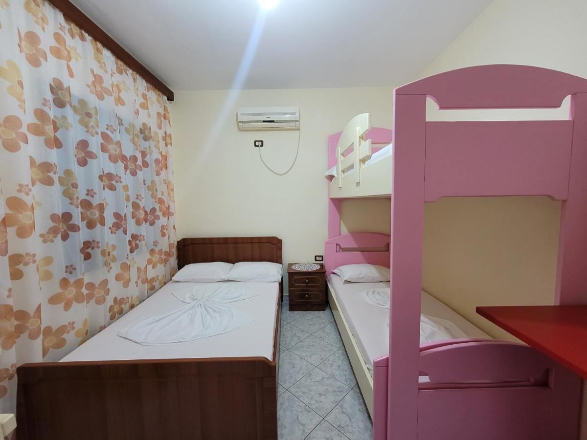 Petrefi Apartments Ksamil Exteriér fotografie