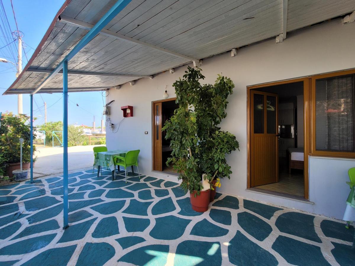 Petrefi Apartments Ksamil Exteriér fotografie